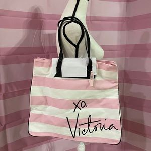 🍃Victoria’s Secret Limited Edition XO Canvas Bag